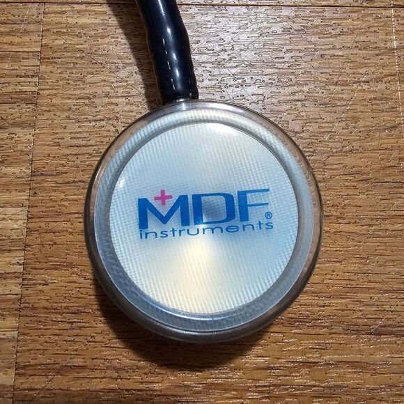 MDF Stethoscope Black Silver Translucent Rotational Diaphragm Excellent Conditio - Picture 3 of 7